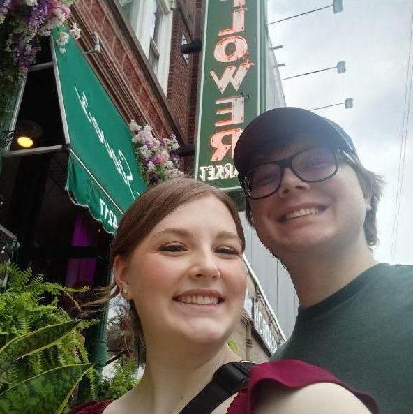 Picking out our wedding flowers!!