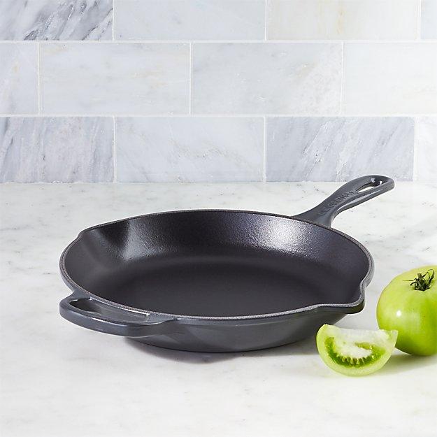 Le Creuset ® Signature 1.75-Qt. Graphite Grey 10" Skillet