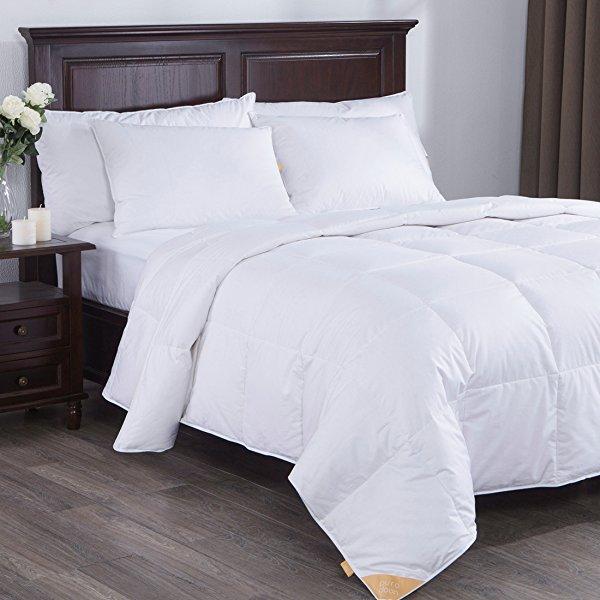 Puredown Lightweight White Goose Down Comforter Duvet Insert 300 Thread Count 100% Cotton Fabric, 600 Fill Power, Full/Queen Size, White
