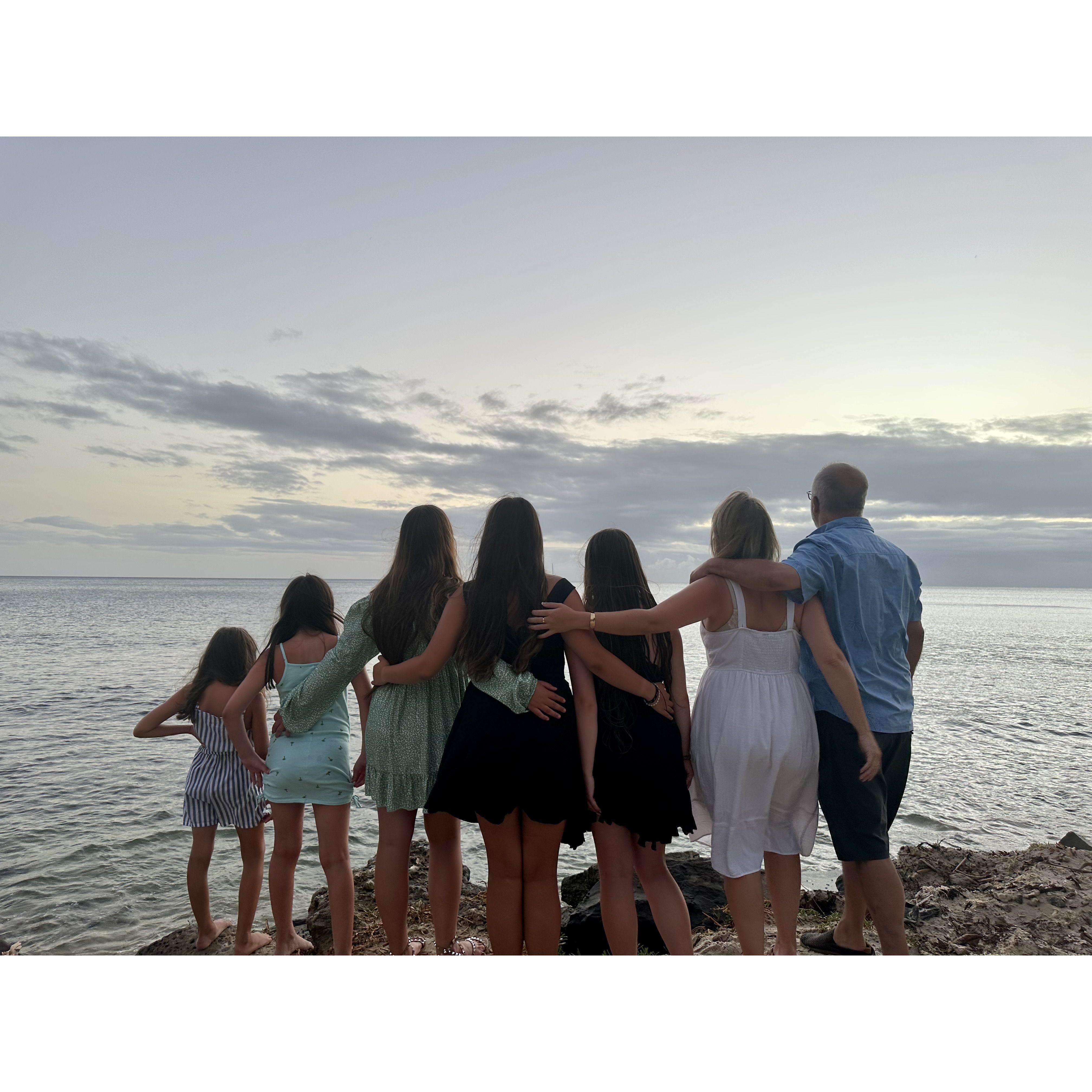 6 women and Jeff! Lol he wouldn't have it any other way!