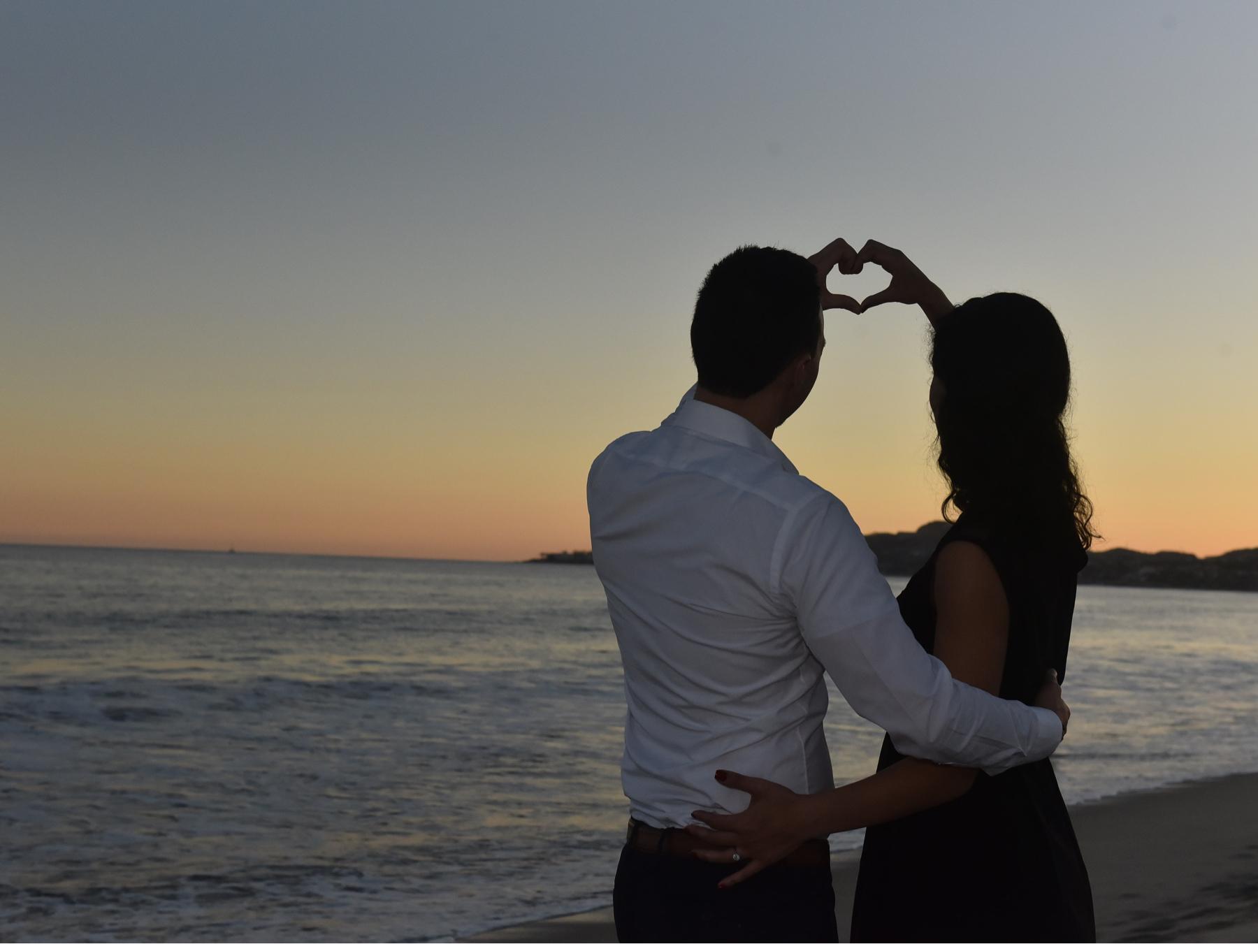 The Wedding Website of Roxanne Rashedi and Stephen Murphy