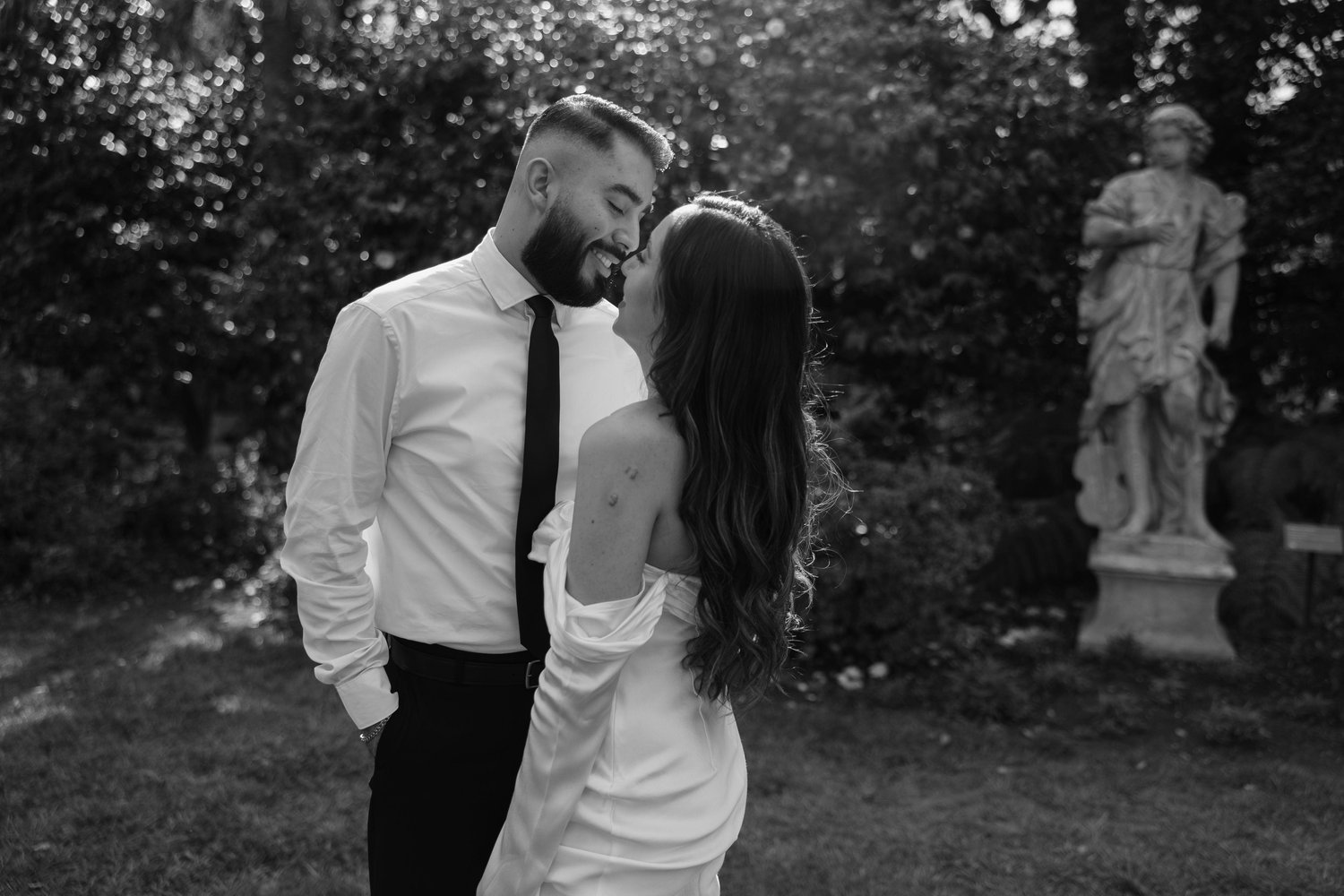 The Wedding Website of Roxana Gutierrez and Miguel Villanueva