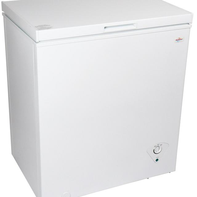 Koolatron KTCF155 5.5 Cu ft (155 Liters) Chest Freezer with Adjustable Thermostat