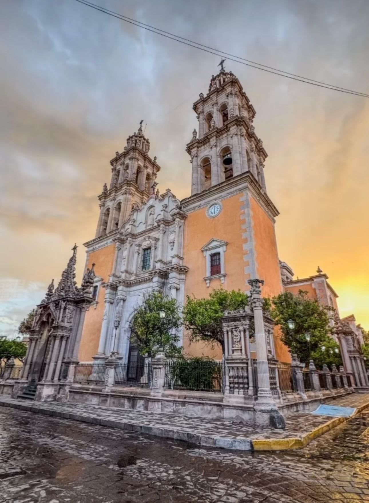 The Wedding Website of Carlos De Haro and Araceli Navarro
