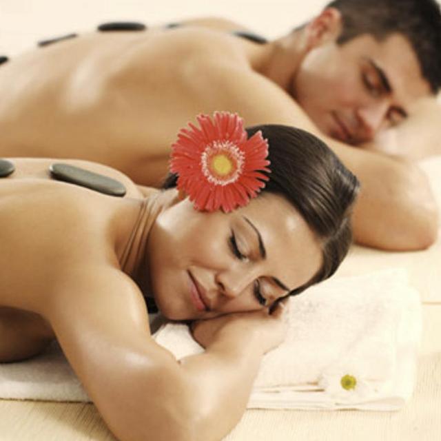 Honeymoon Couple’s Massage