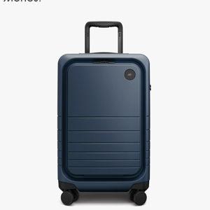 Expandable Carry-On Pro