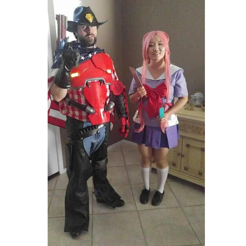 We love to dress up at Phoenix Comicon!