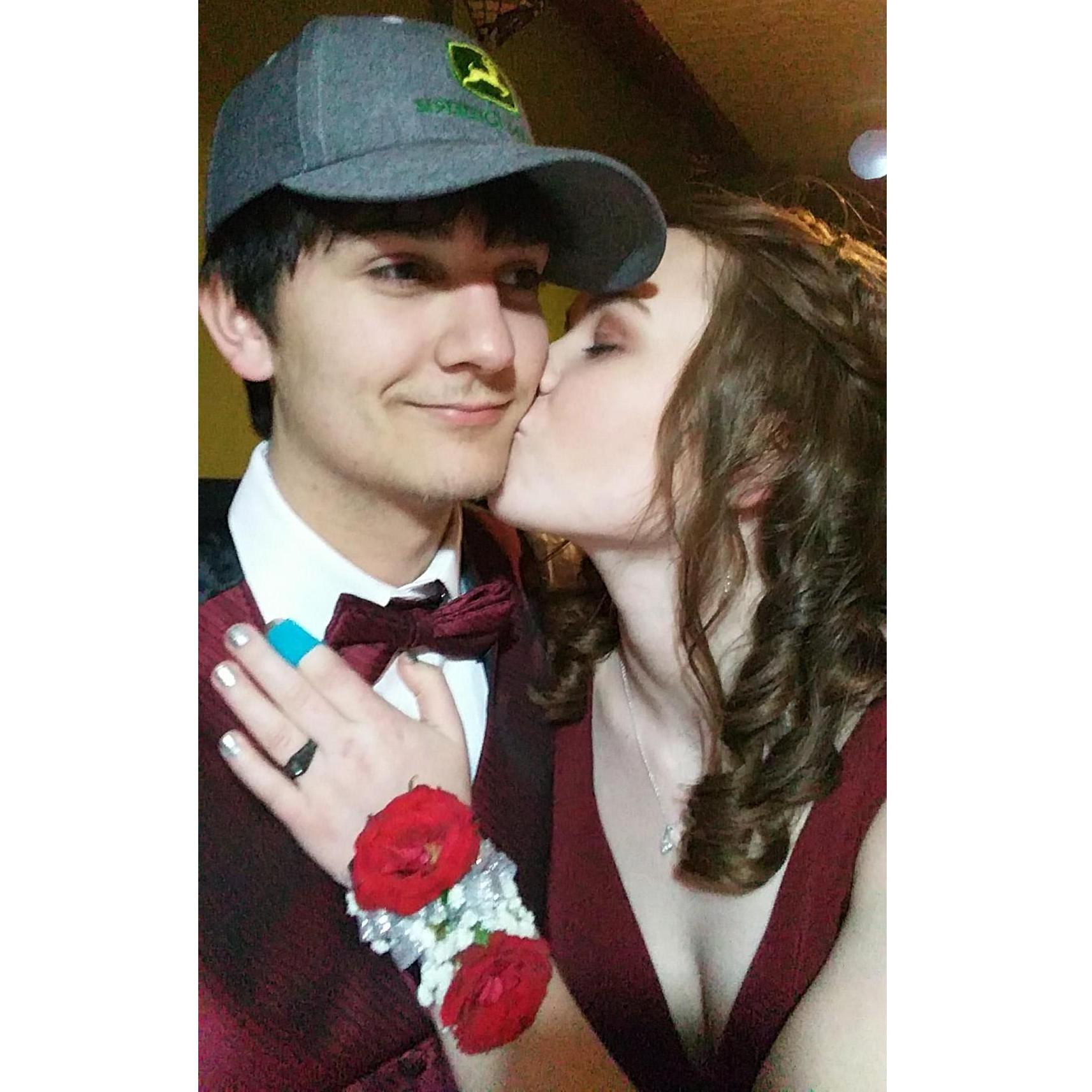 2018 Prom- Liam sliced my finger with a knife that day.