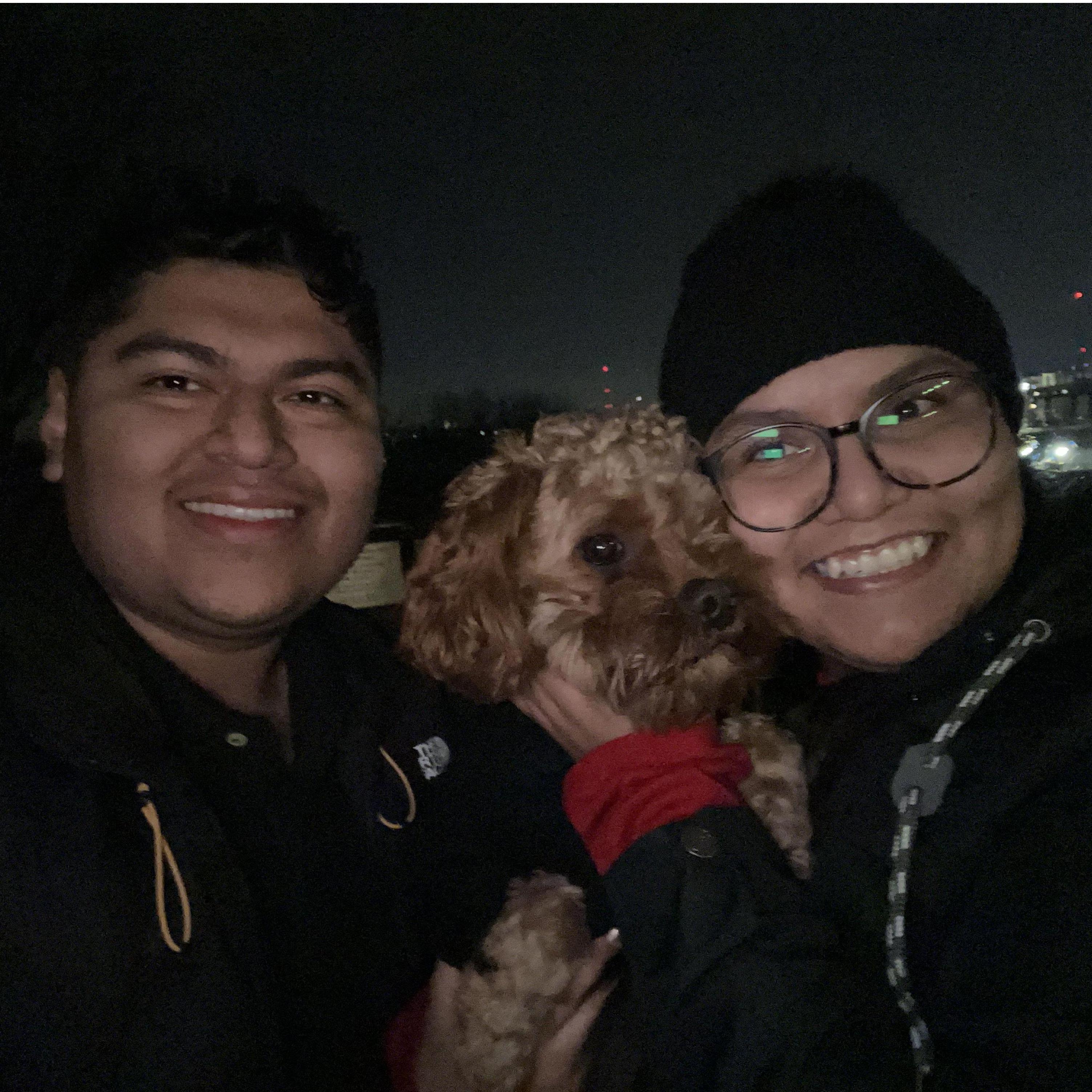 The night we got engaged! 

¡La noche que nos comprometimos!