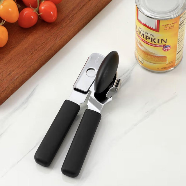 Can Opener Manual with Magnet Lift, Heavy Duty Handheld Smooth Edge Can Tin Opener for Seniors, Durable Sharp Cutting Blade,Easy Turn Knob Multifunctional Bottle Opener