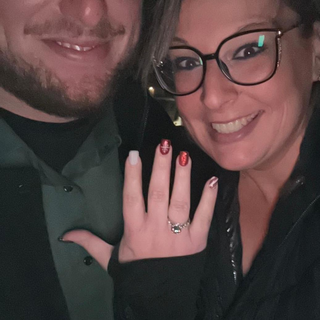 We're engaged!!!