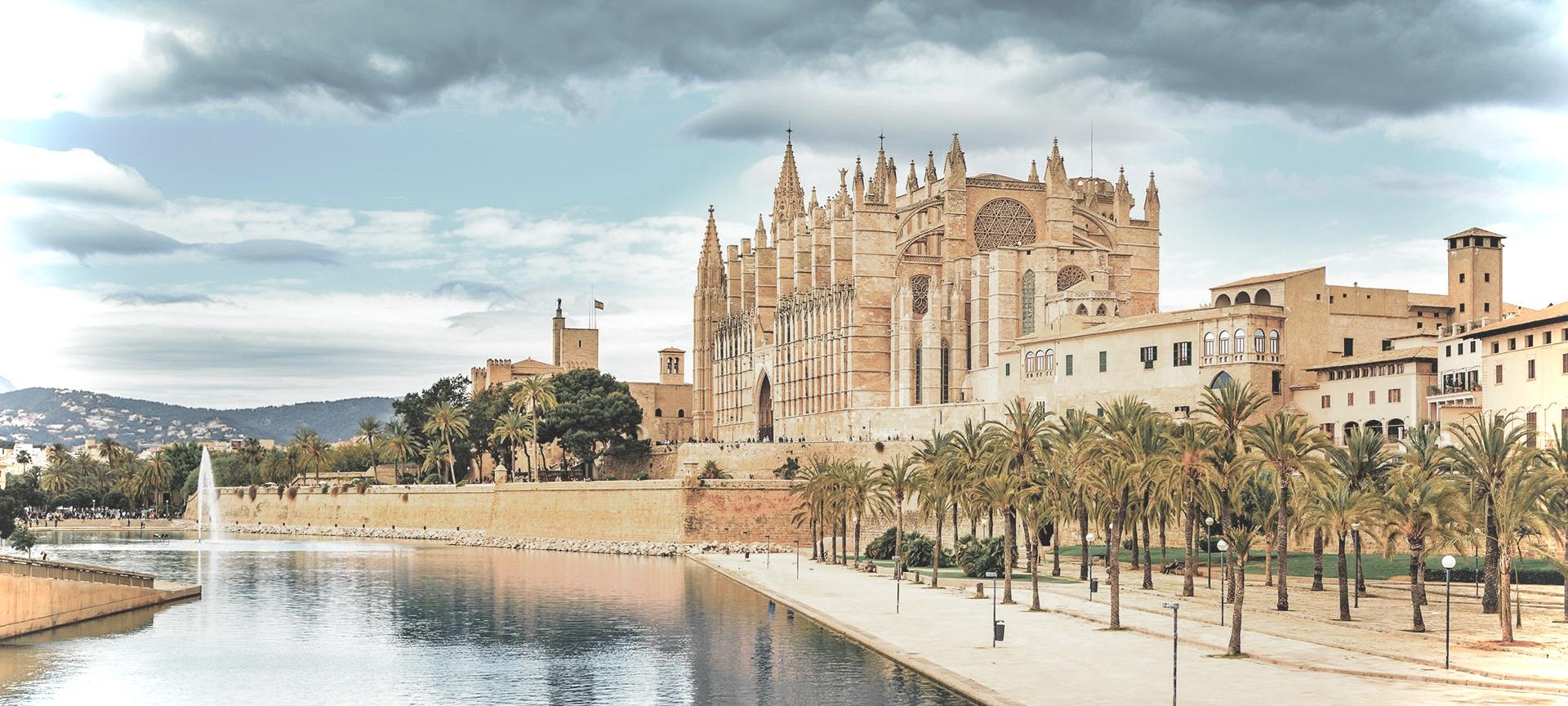 The Wedding Website of Juan Iglesias Vicente and Joëlle Bouwes