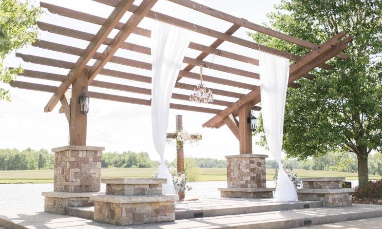 The Wedding Website of Holly Helms and Hayden Airheart