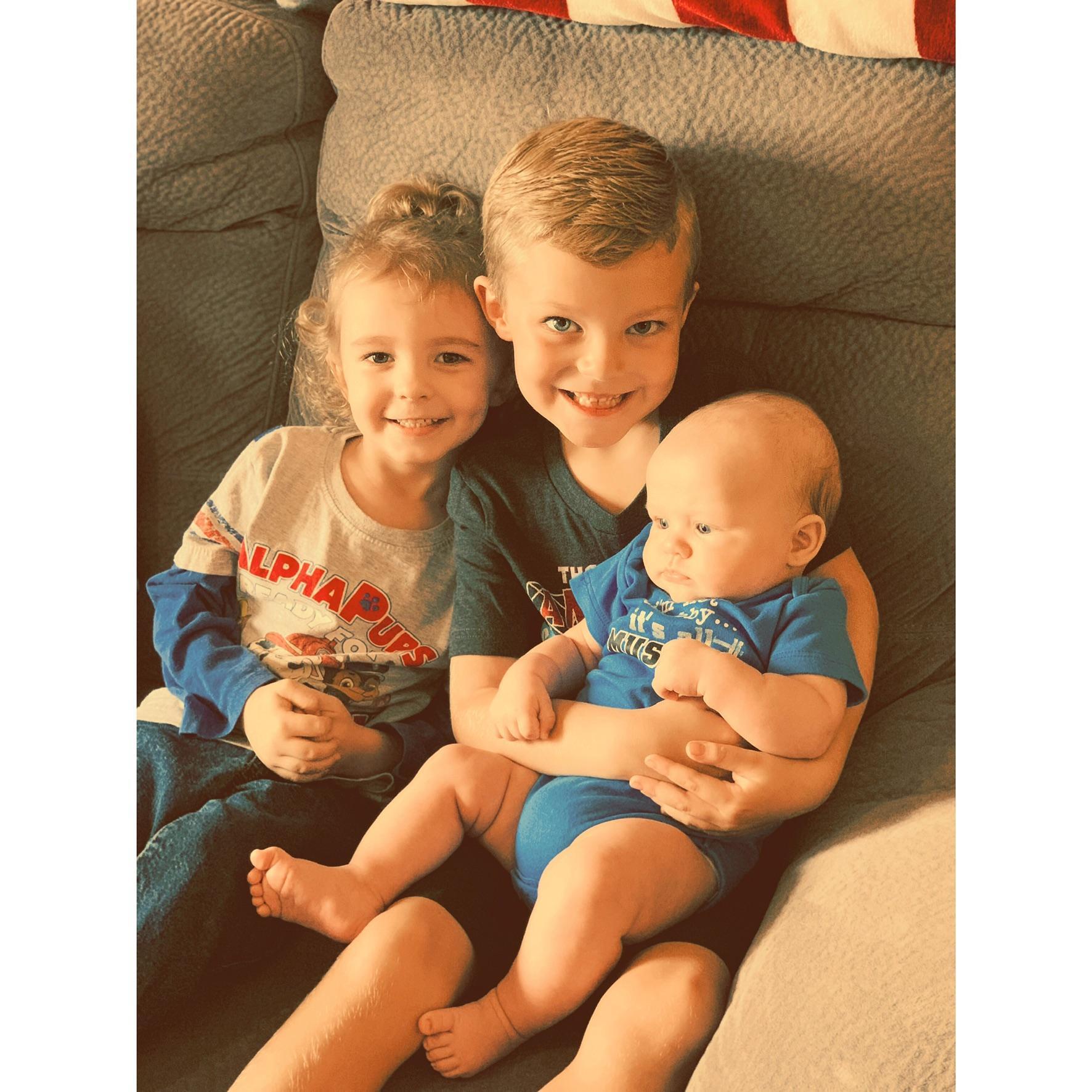 Surrounded by boys 🖤