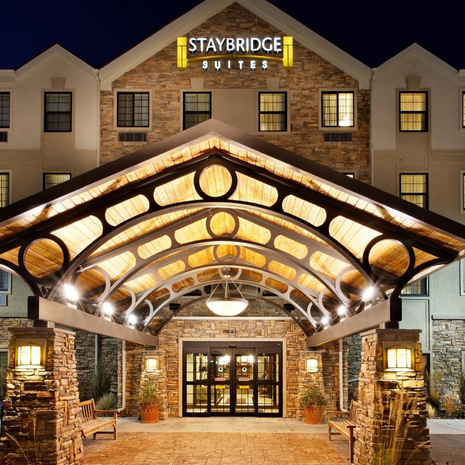 The Wedding Website of Laura Williams and Dylan Kankiewicz