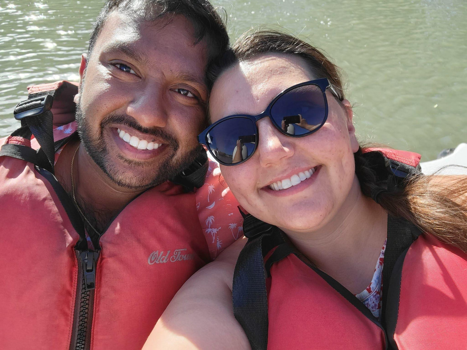 The Wedding Website of Hanna Ross and Akshay Jetty
