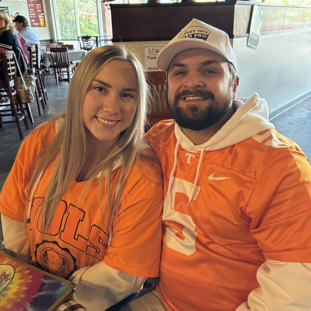 Anslee’s 1st Tennessee Game!🤍🧡
