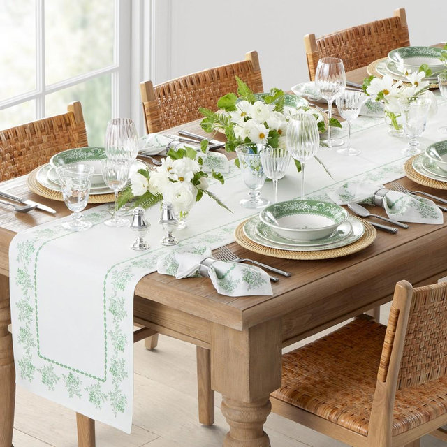 English Floral Table Runner, Green