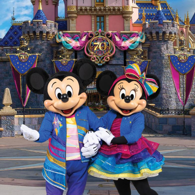 Disneyland 2 Day Park Hopper Tickets