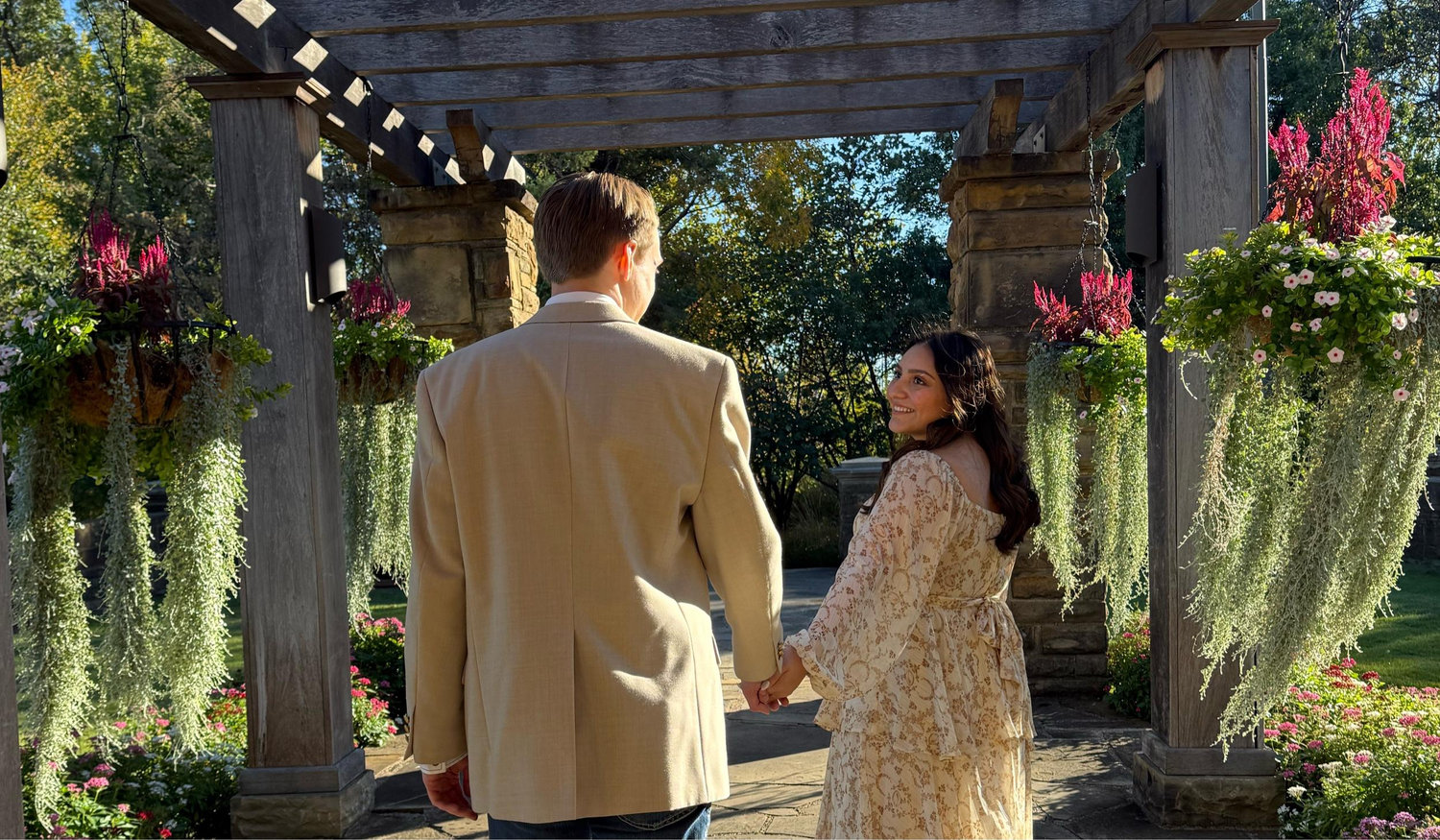 The Wedding Website of Eliana Jaques and Garrett Cayce