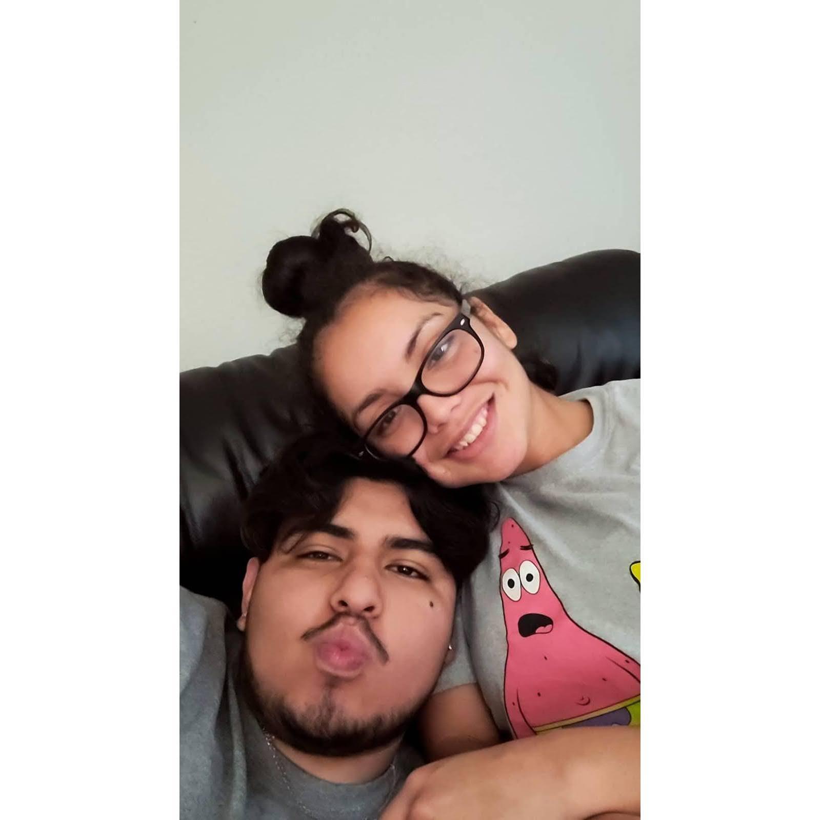 FIRST PICTURE WHILE DATING