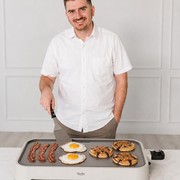 Martha Stewart 12” x 22” Electric Griddle, XL Ceramic Nonstick Flat Top Cooking Surface, Adjustable Temperature Dial, Drip Tray, Dishwasher Safe, 1500W Fast Even Heating, Pancakes & Eggs, Linen White