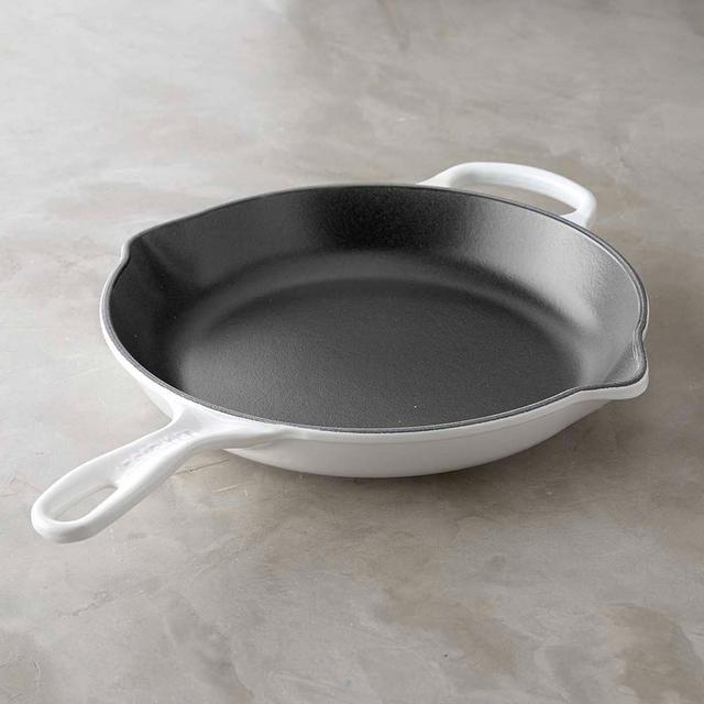 Le Creuset Signature Cast-Iron Skillet, 10 1/4", White