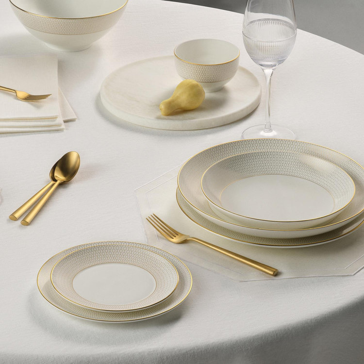 Wedgwood, Gio Metallic 4-Piece Place Setting Set, Service for 1 | Zola