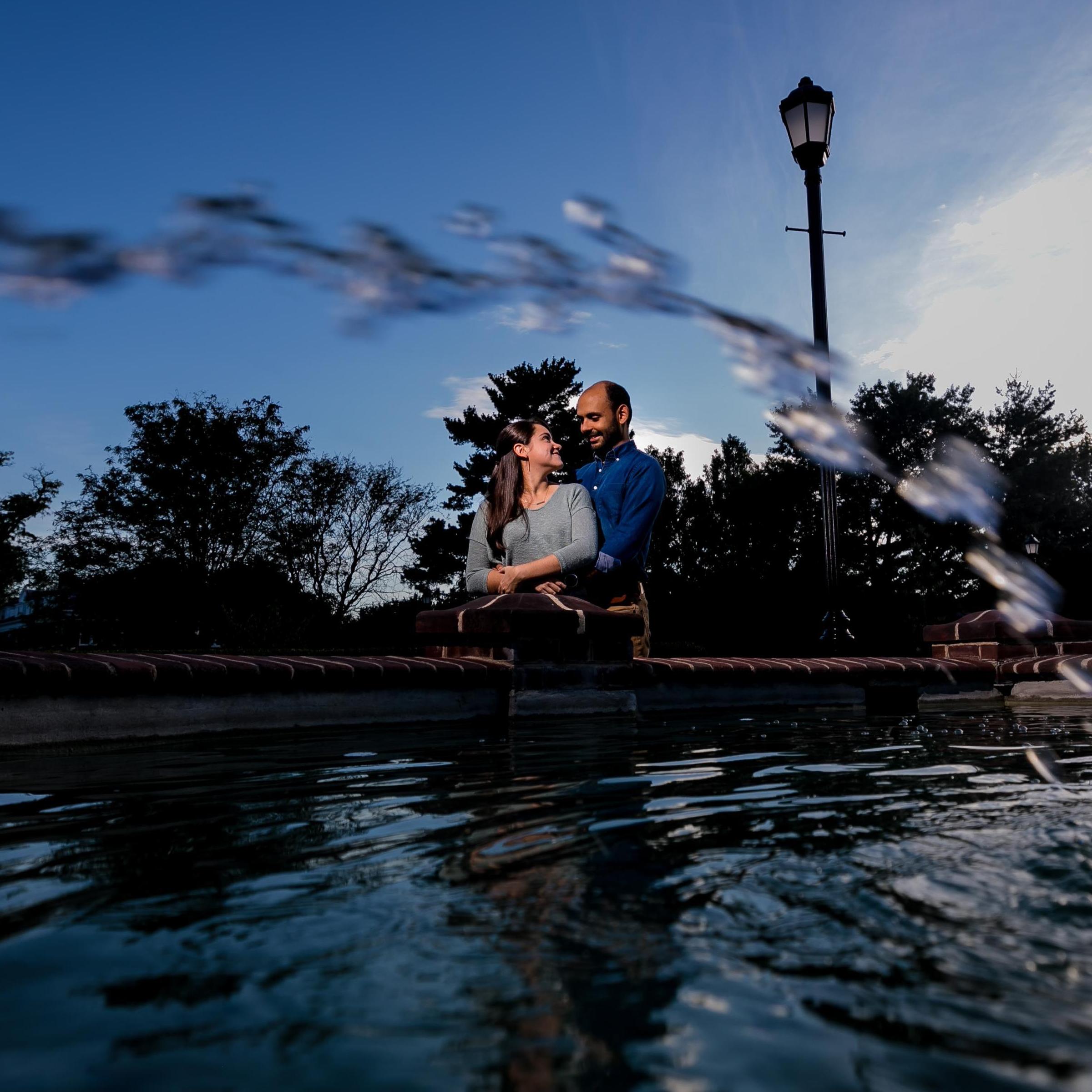 Engagement photo sesh. - De nuestra sesión de fotos de compromiso.
*Photo taken by Dan Salvo | Dazzle Photography*