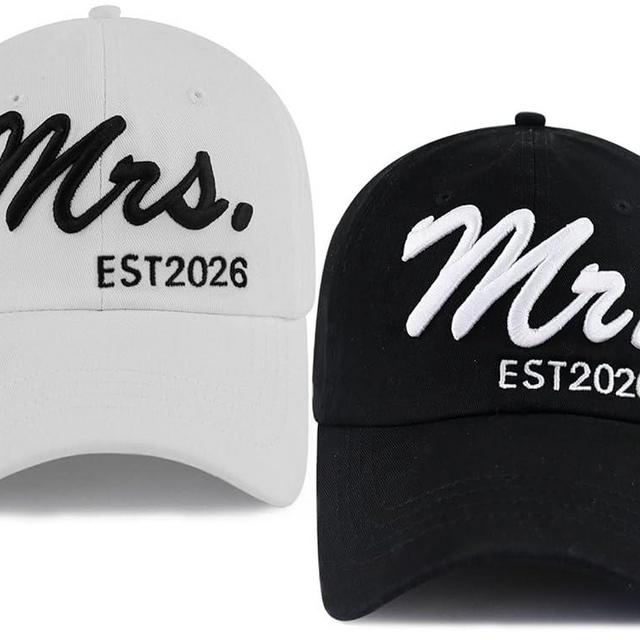 2PCS Mr Mrs Baseball Hats for Men Women, Newlywed Honeymoon Wedding Gifts, Funny Adjustable 3D Embroidered Hat Couples Set