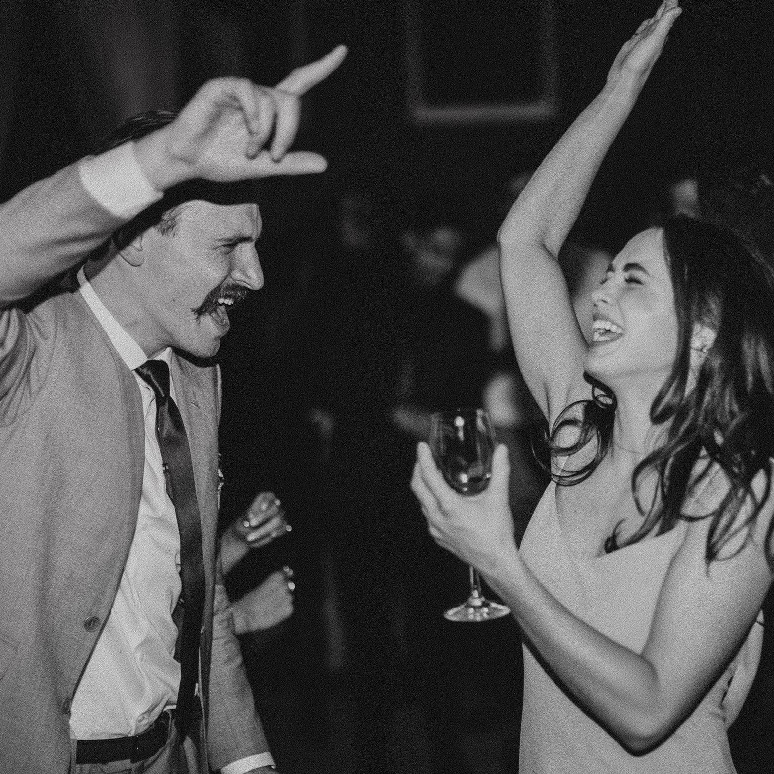 “hOw did i GeT wiNE oN My dReSs???”