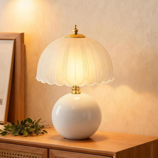 LONRISWAY Mushroom Table Lamp for Bedroom, Small Bedside Ceramic lamp for Living Room Nightstand, Cute Mini Modern Mid-Century Style Lamp, Unique Aesthetic Home Decor Lighting