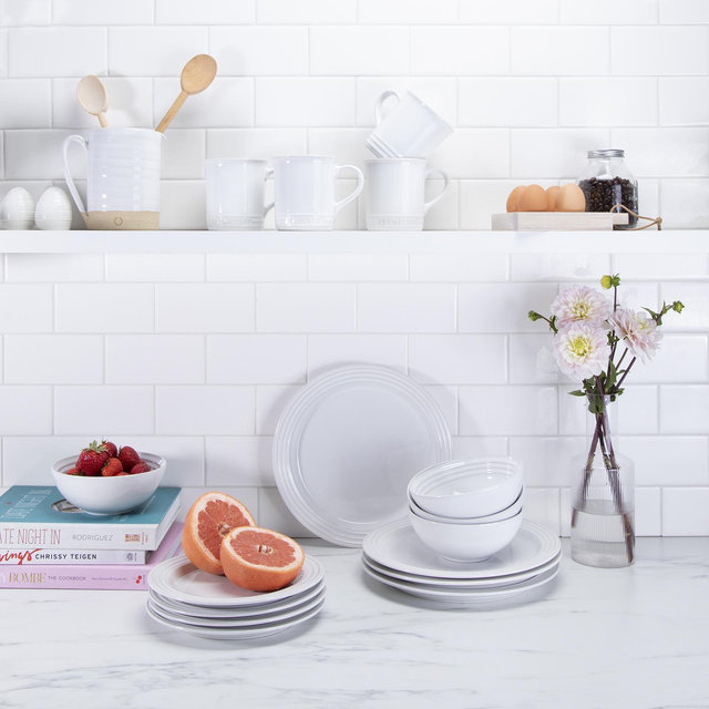 Le Creuset, 16-Piece Dinnerware Set, Service for 4