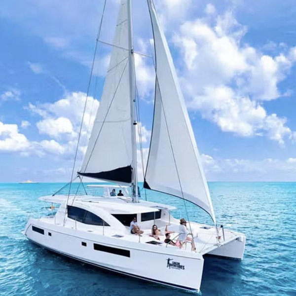 Catamaran Cruise in Bermuda