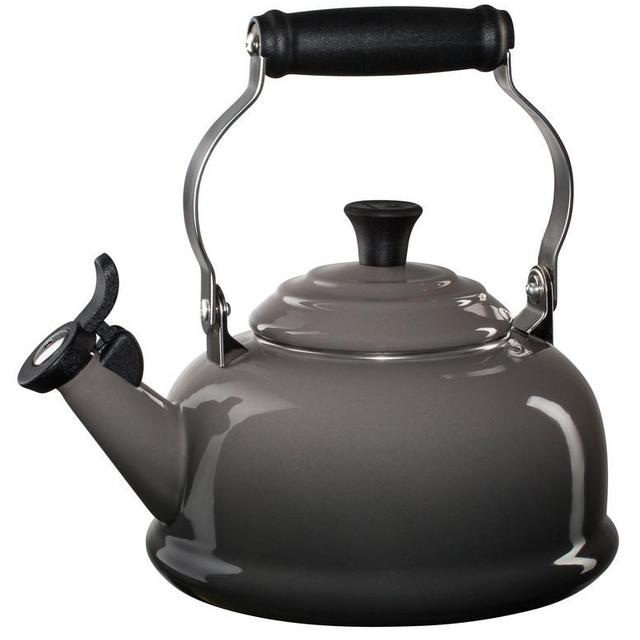 Le Creuset Classic Whistling Teakettle