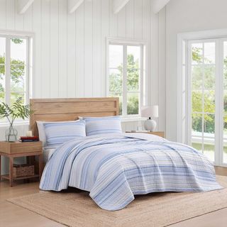 Bold Stripe Textured Cotton 3-Piece Quilt Set