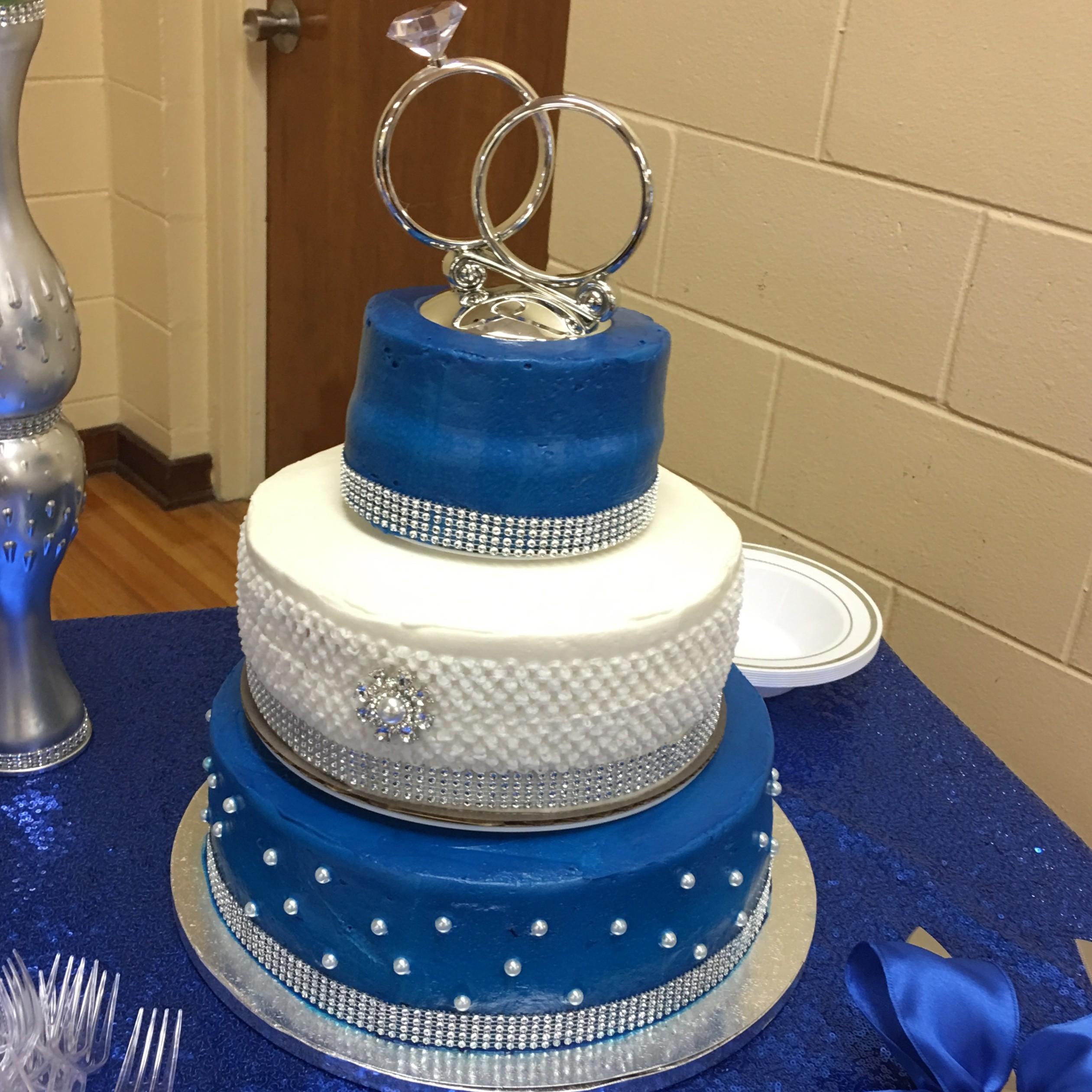 The wedding cake was styling and profiling. AND AND very delicious