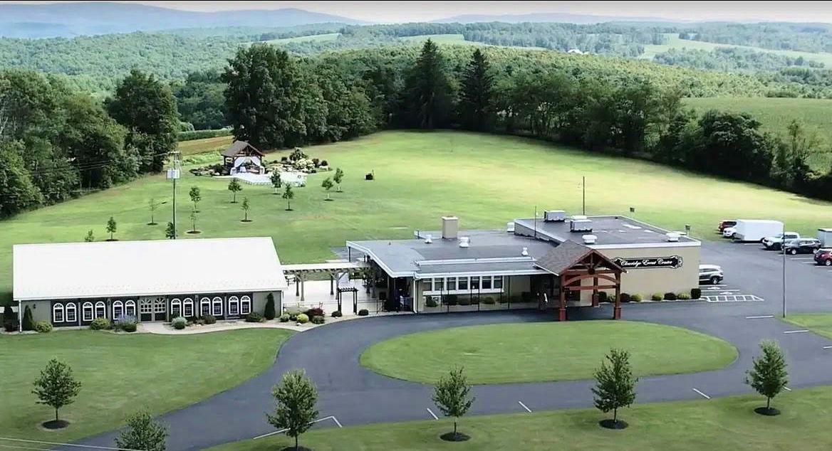 The Wedding Website of Liberty Iaea and Marc Karns