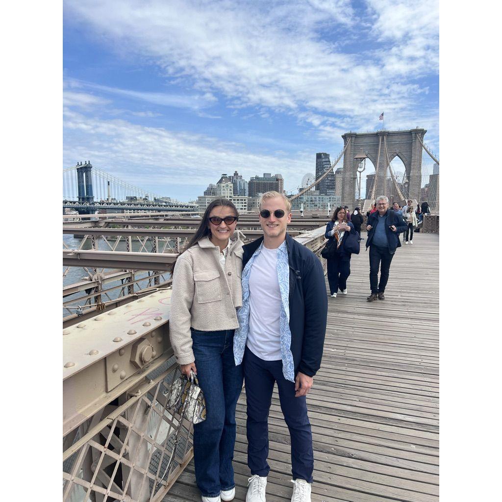 You can see our first apartment building in the background! So fun being right next to the Brooklyn Bridge!