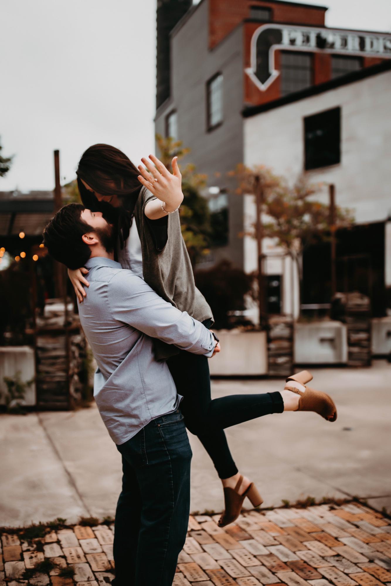 Engagement Pictures in Kentucky. May 2021