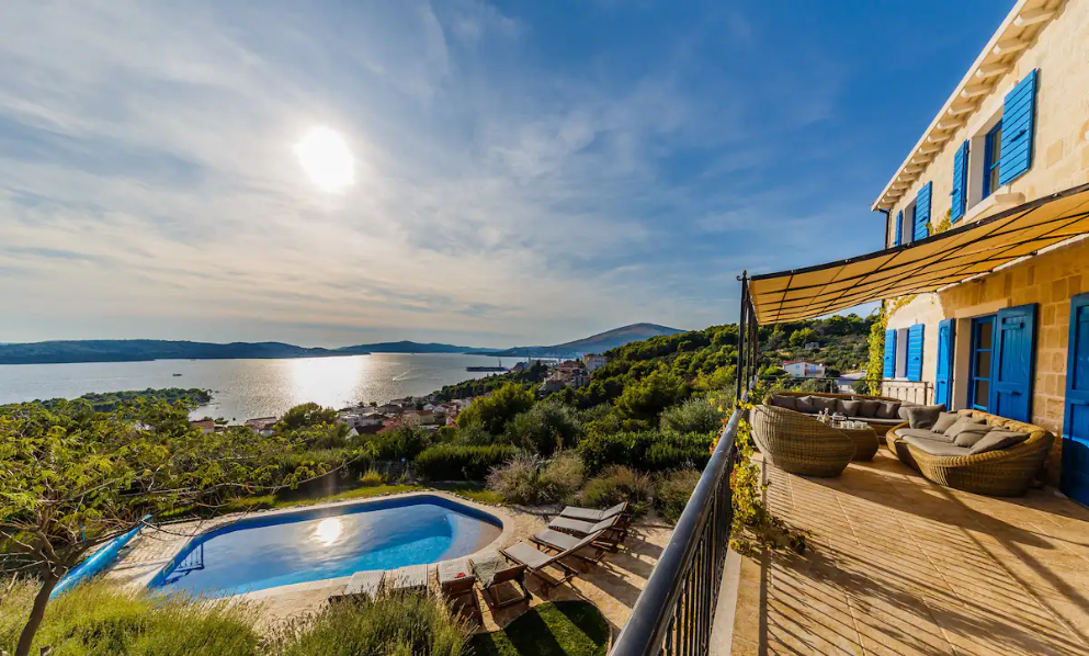 The Wedding Website of Hannah Castle and Trysten Cox