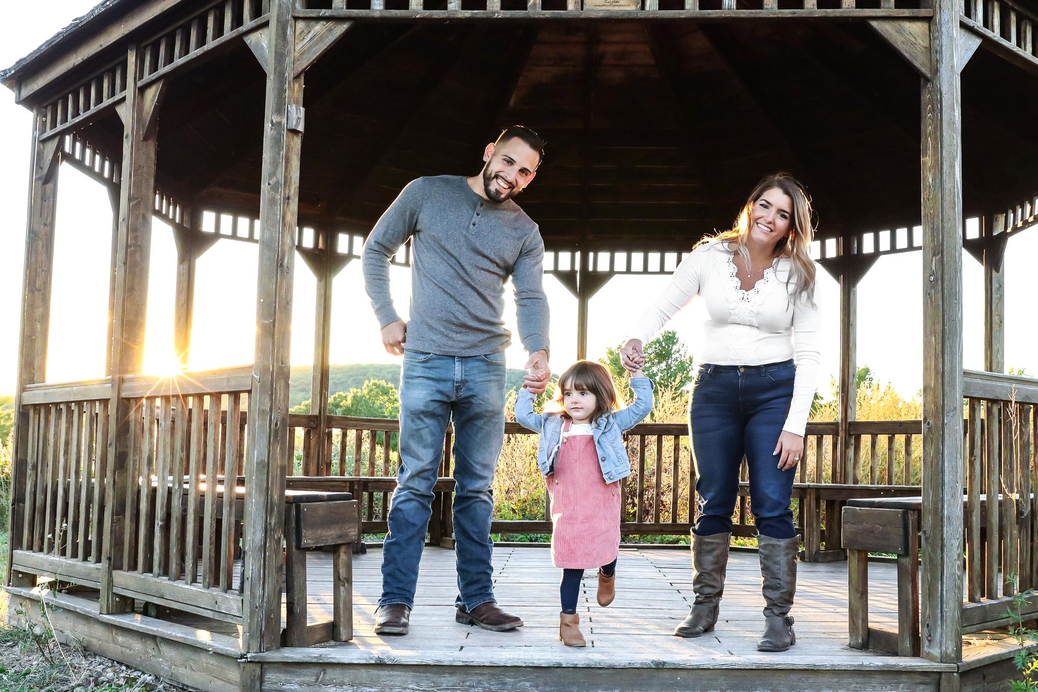 The Wedding Website of Laura DeFazio and Justin Thereau