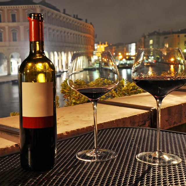 Wine tasting in Italy