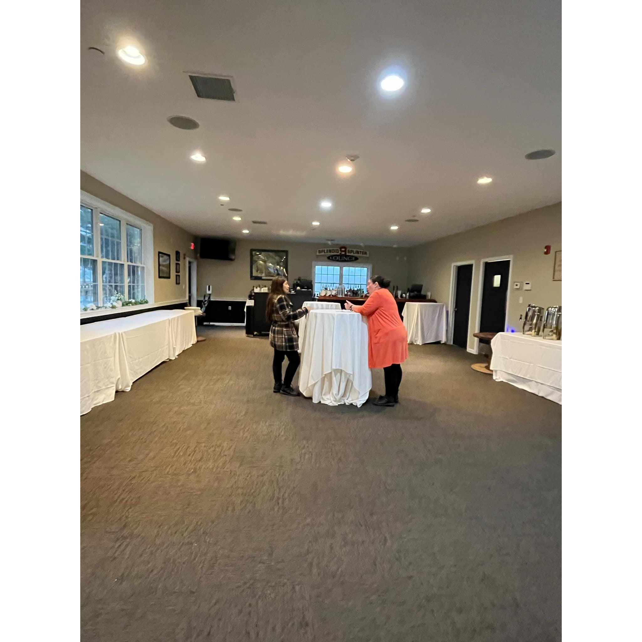 Cash bar area
