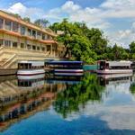 Meadows Center Glass-Bottom Boat Tours