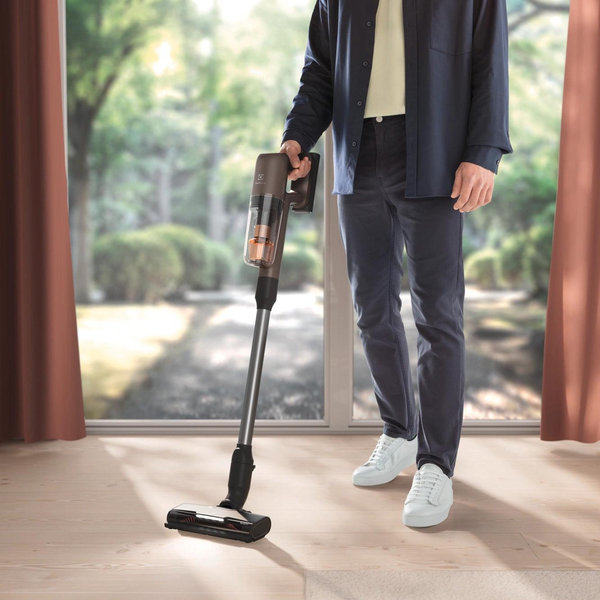 Ultimate700™ Complete Home Vacuum