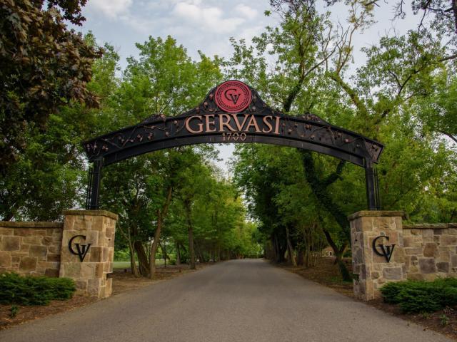 The Wedding Website of Diana Grutzmacher and Stephen Ullinger