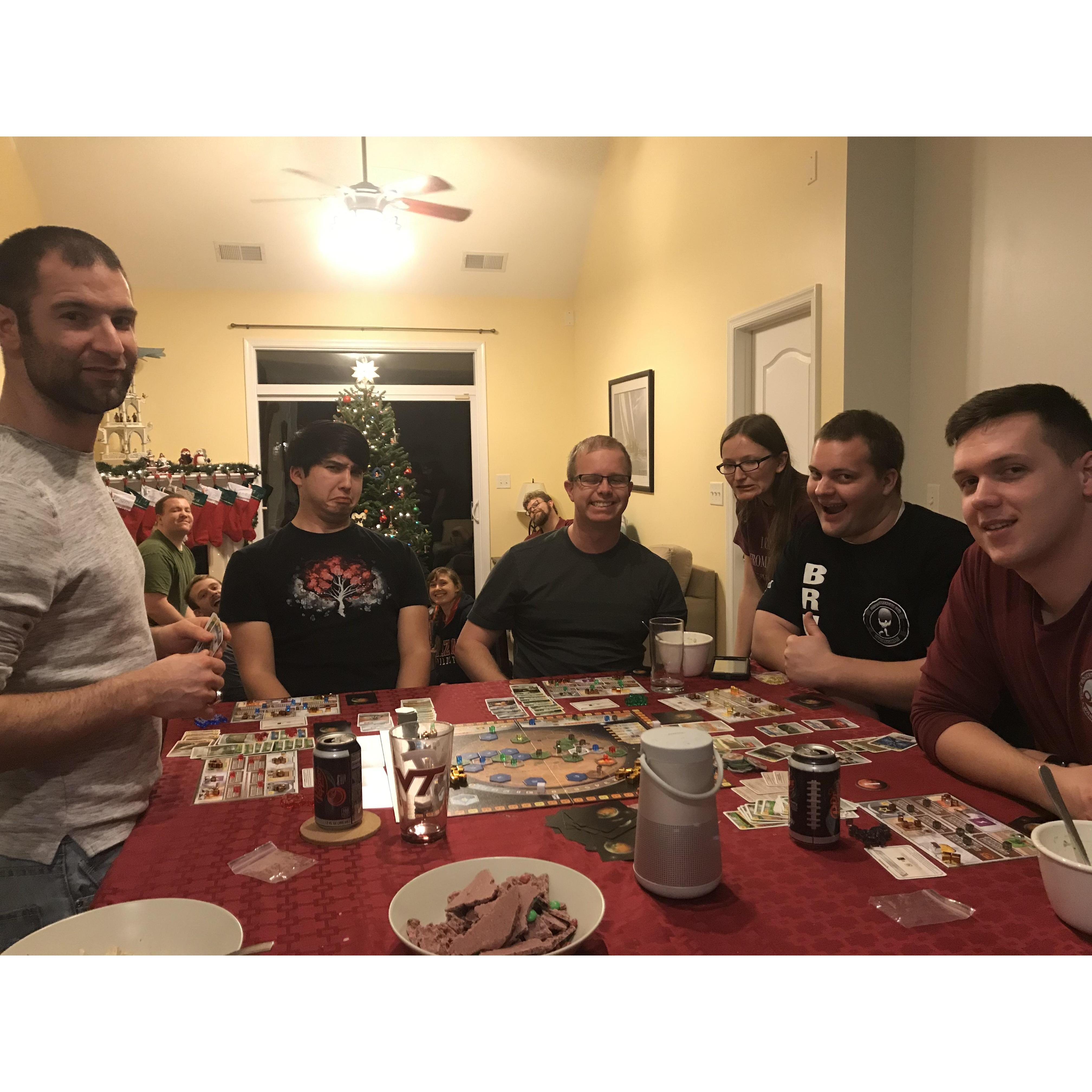 More of the Sunday game/dinner group.  This has most everyone else. / Más del grupo de juego los domingo / grupo de cena. Esta tiene a casi todos los demás.