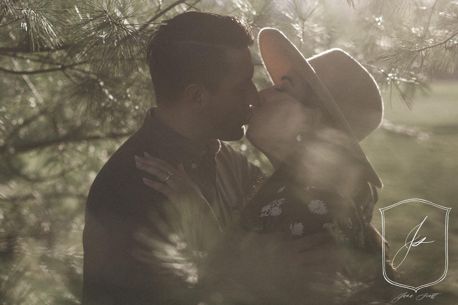 The Wedding Website of Alexandra Anghelescu and Joshua McIntyre