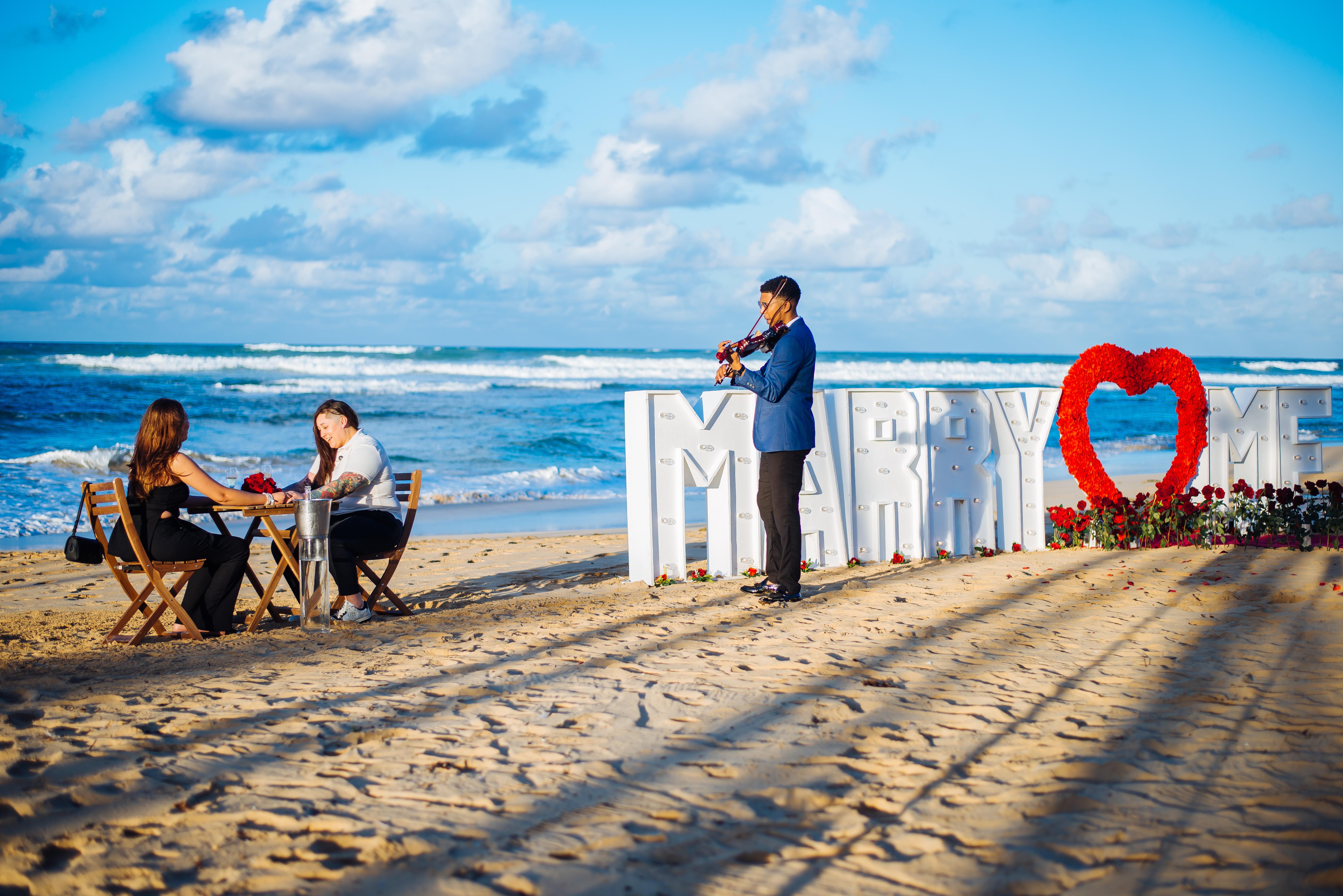 The Wedding Website of Evelyn Gonzalez and Dyani Martinez